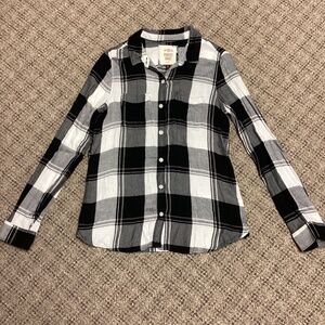 SO Perfect Shirt Black White Plaid Flannel Long Sleeve Button Shirt * Juniors S